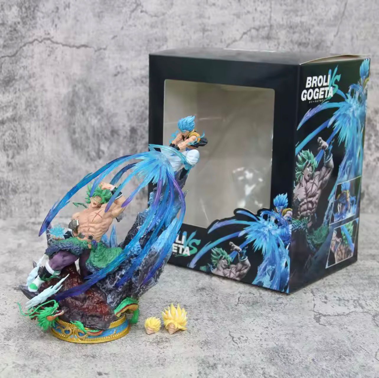 Estatua de Broly vs Gogeta
